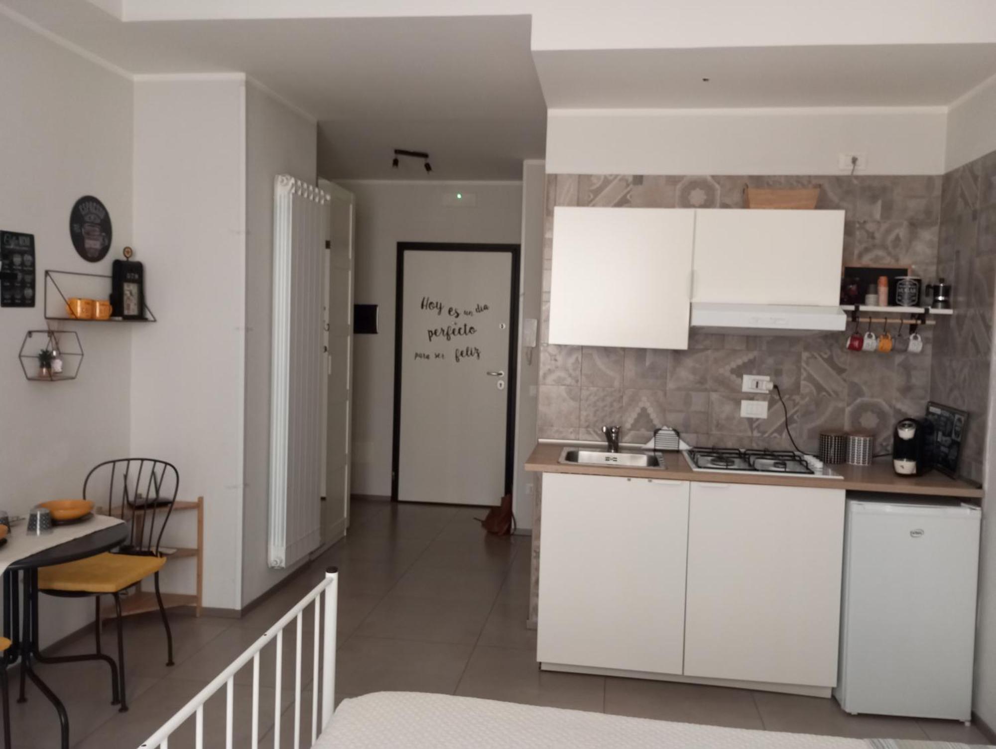 Holidaystudio Appartamento In Centro Salerno Luaran gambar